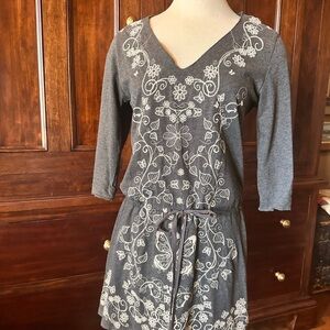 Johnny Was Chic Gray Floral Tunic Top